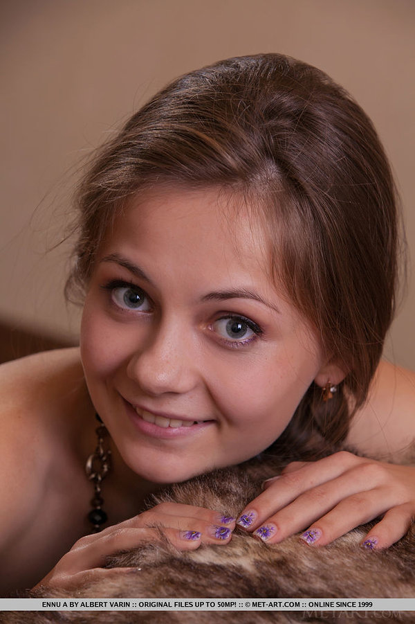Людмила, 32